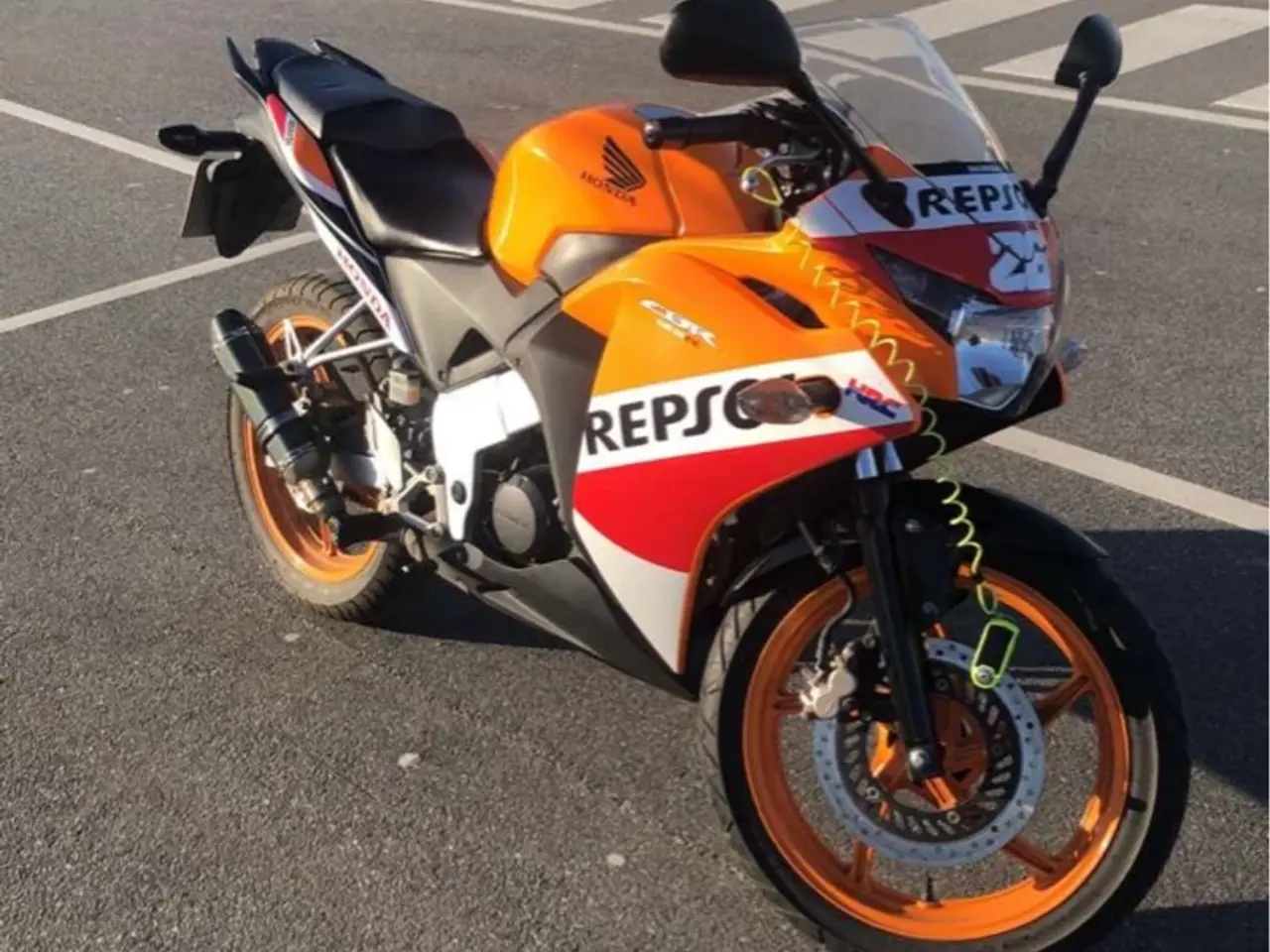 Billede 1 - Honda Cbr Repsol 125cc