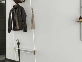 Umage lean on med tøjstativ hvid/messing(ubrugt)v2740
