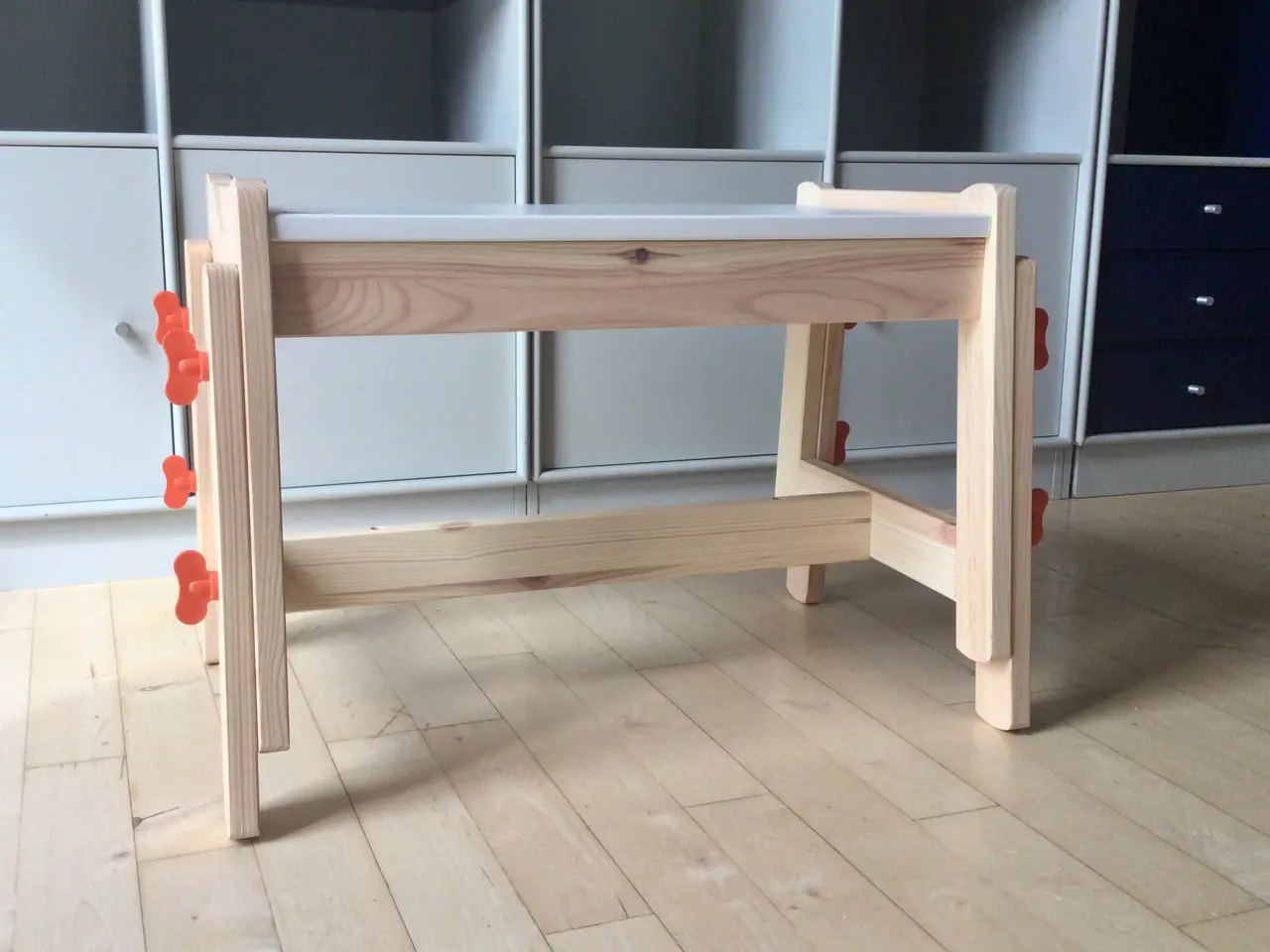 Billede 1 - Sidebord / sengebord / sofabord / børnebord