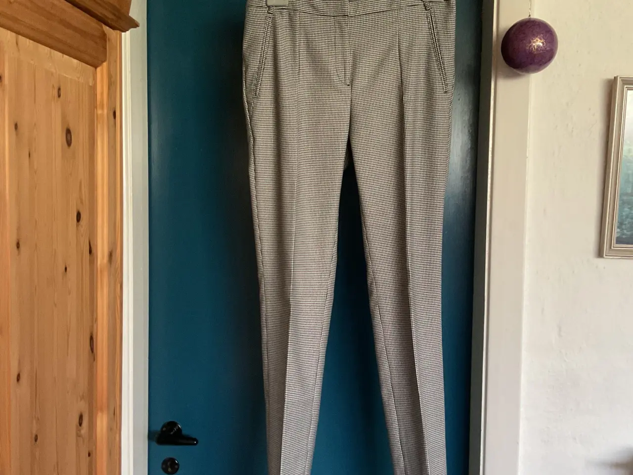 Billede 6 - Esprit, Nye Sort og hvid Bukser, str. 36.
