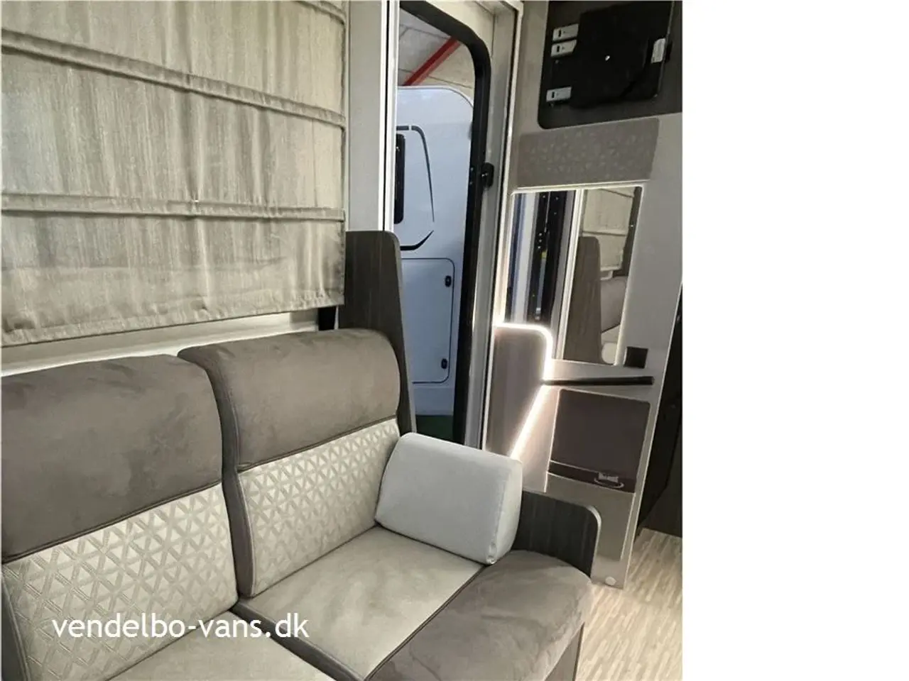 Billede 12 - 2026 - McLouis Nevis 881 Lounge og