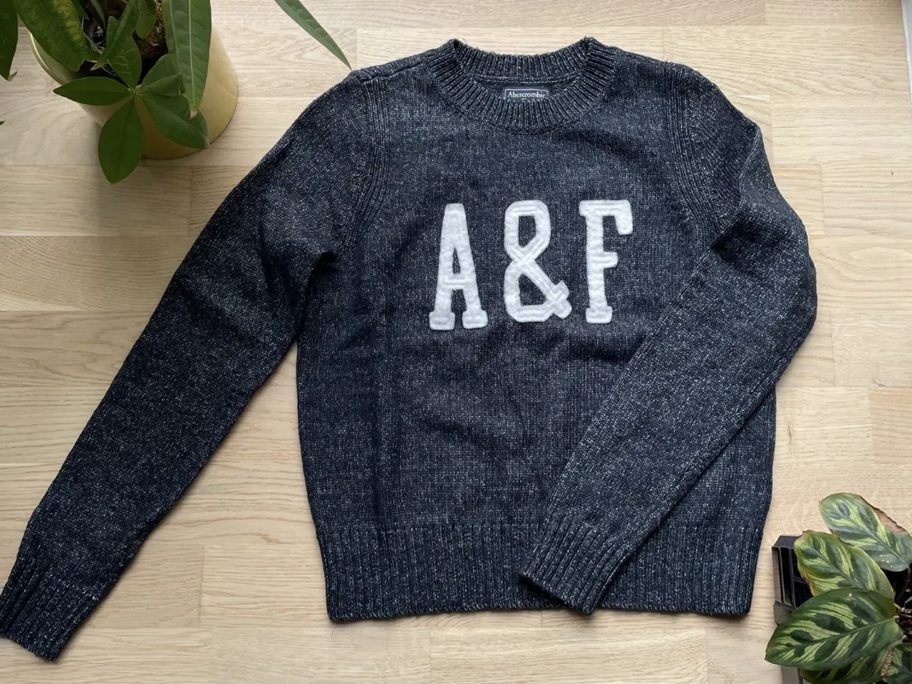Billede 1 - Abercrombie & Fitch strik
