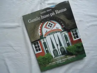 R Ø M Ø - gamle huse []