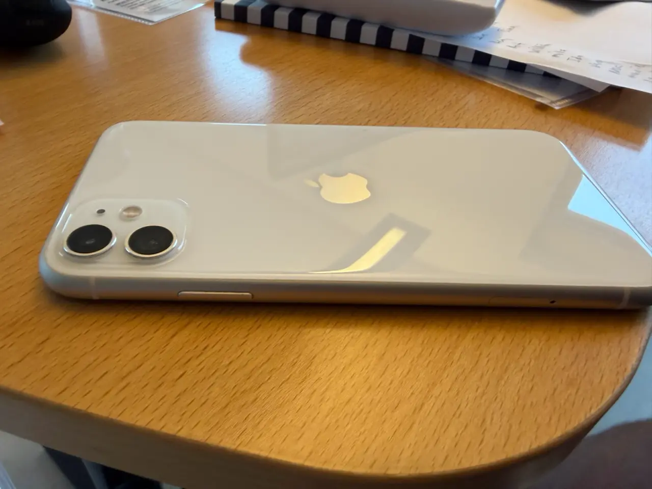 Billede 2 - iPhone 11 med 128 GB i hvid