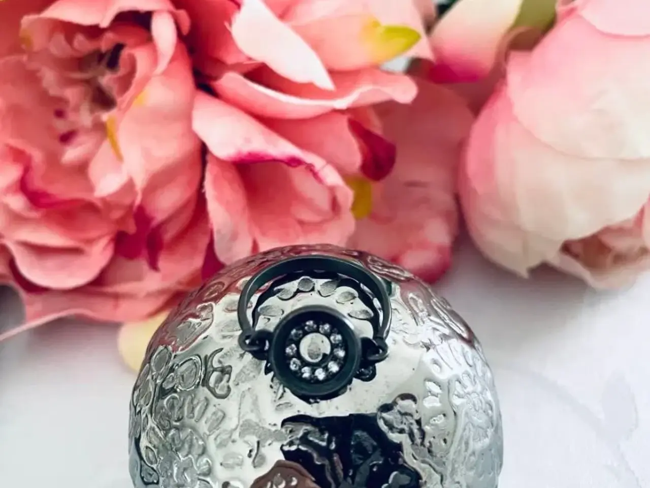 Billede 5 - Dansk design ring med 10 brillanter