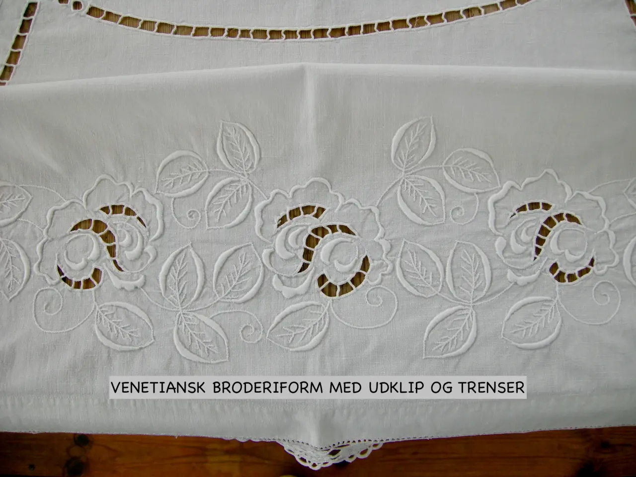 Billede 6 - 130 X 130 BRODERET HØRDUG - HÅNDBRODERET - HØR