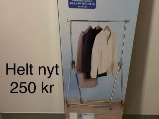 Tøj stativ med hjul