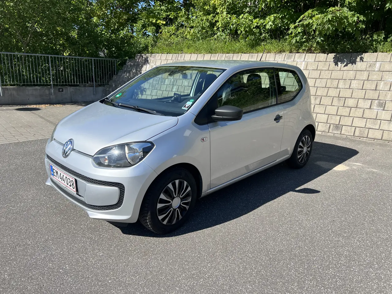 Billede 3 - VW Up! Næsten nysynet 