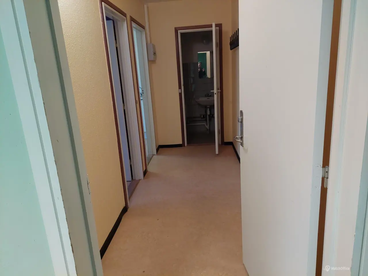 Billede 5 - Stort butikslokale til leje i 8930 området