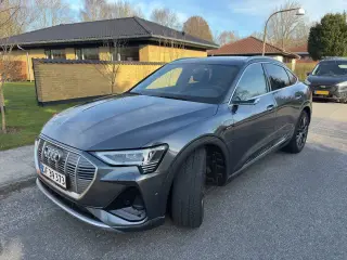Audi e-tron 55 S-line Sportback quattro