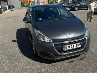 Peugeot 208 2017