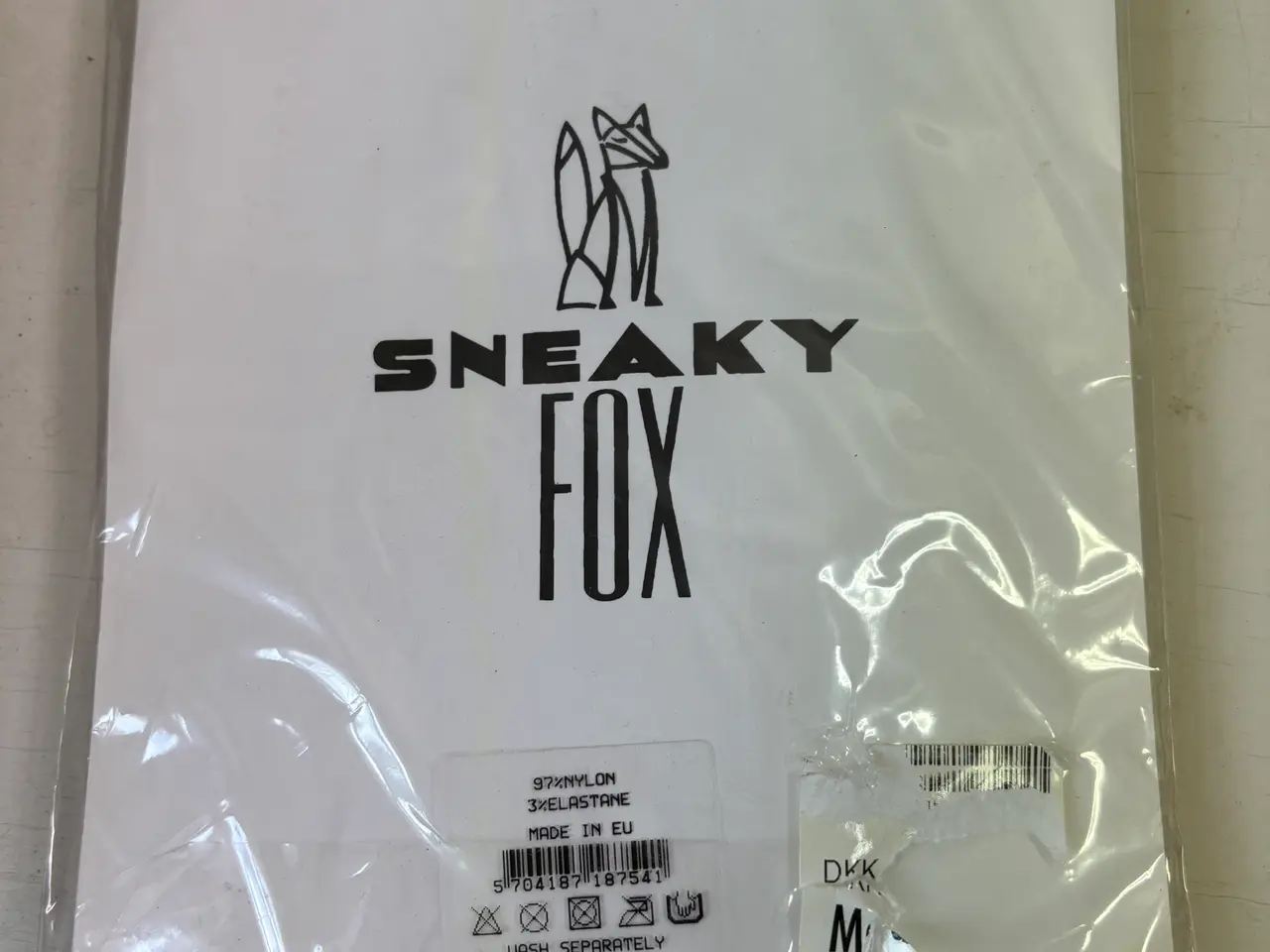 Billede 2 - Sneaky Fox, pink strømper, str OS