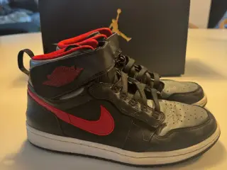 Air Jordan Sneakers 1HI Flyease