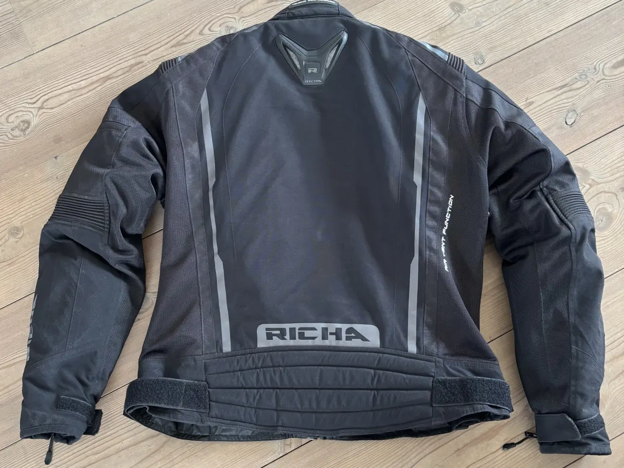 Billede 2 - Richa motorcykeljakke i str Dame XL
