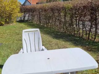 Havebord med 5 stole, hård plast