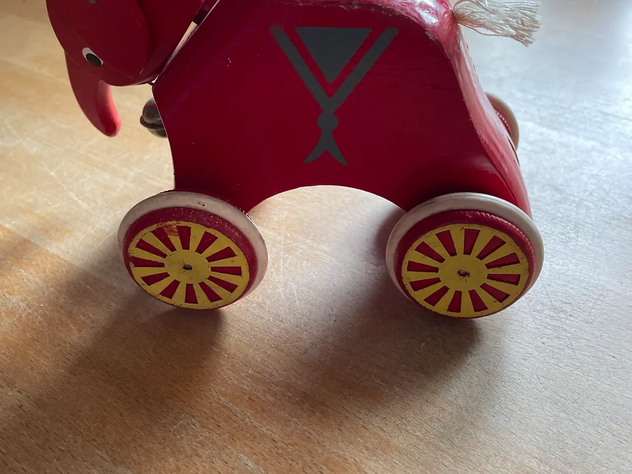 Billede 2 - BRIO retro rød træ elefant