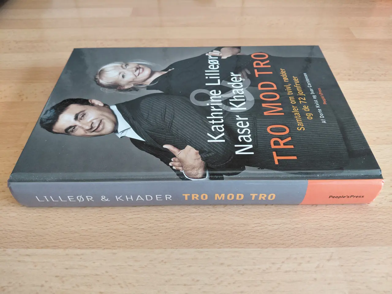 Billede 3 - NY BOG - Tro mod tro - Kathrine Lilleør & Khader.