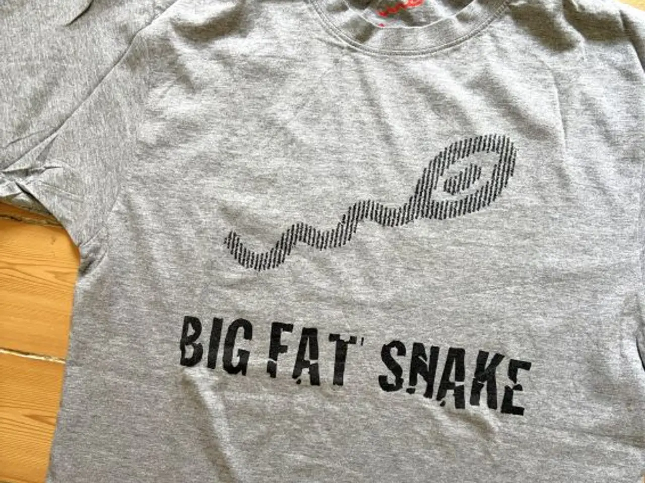 Billede 1 - Big Fat Snake t-shirt med autografer