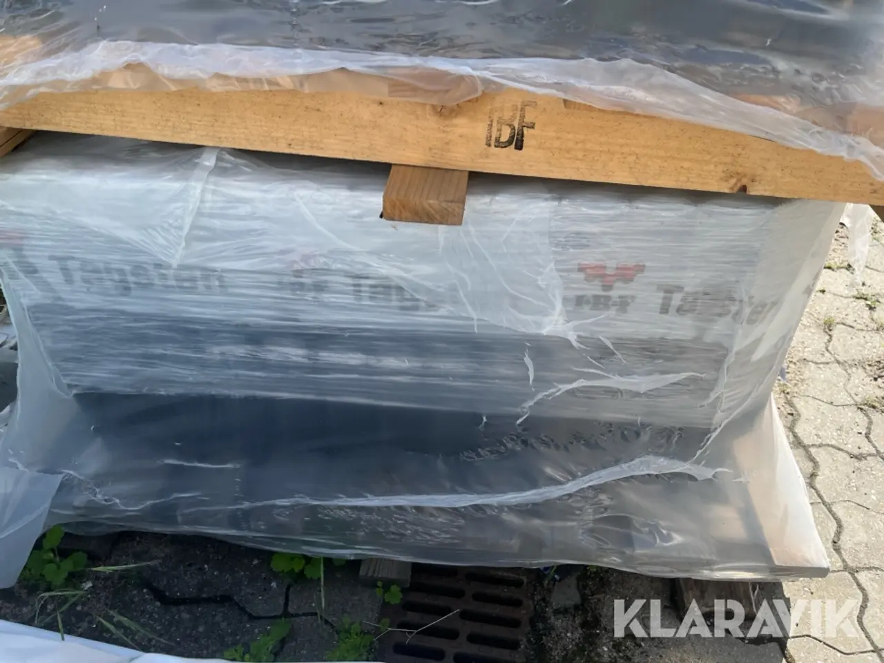 Billede 6 - Tagsten IBF Sort halve/ventilation/vindskede