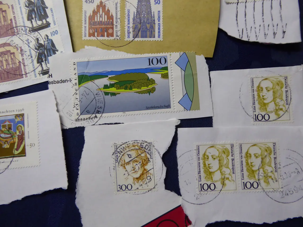 Billede 8 - Gamle danske og udenlandske frimærker
