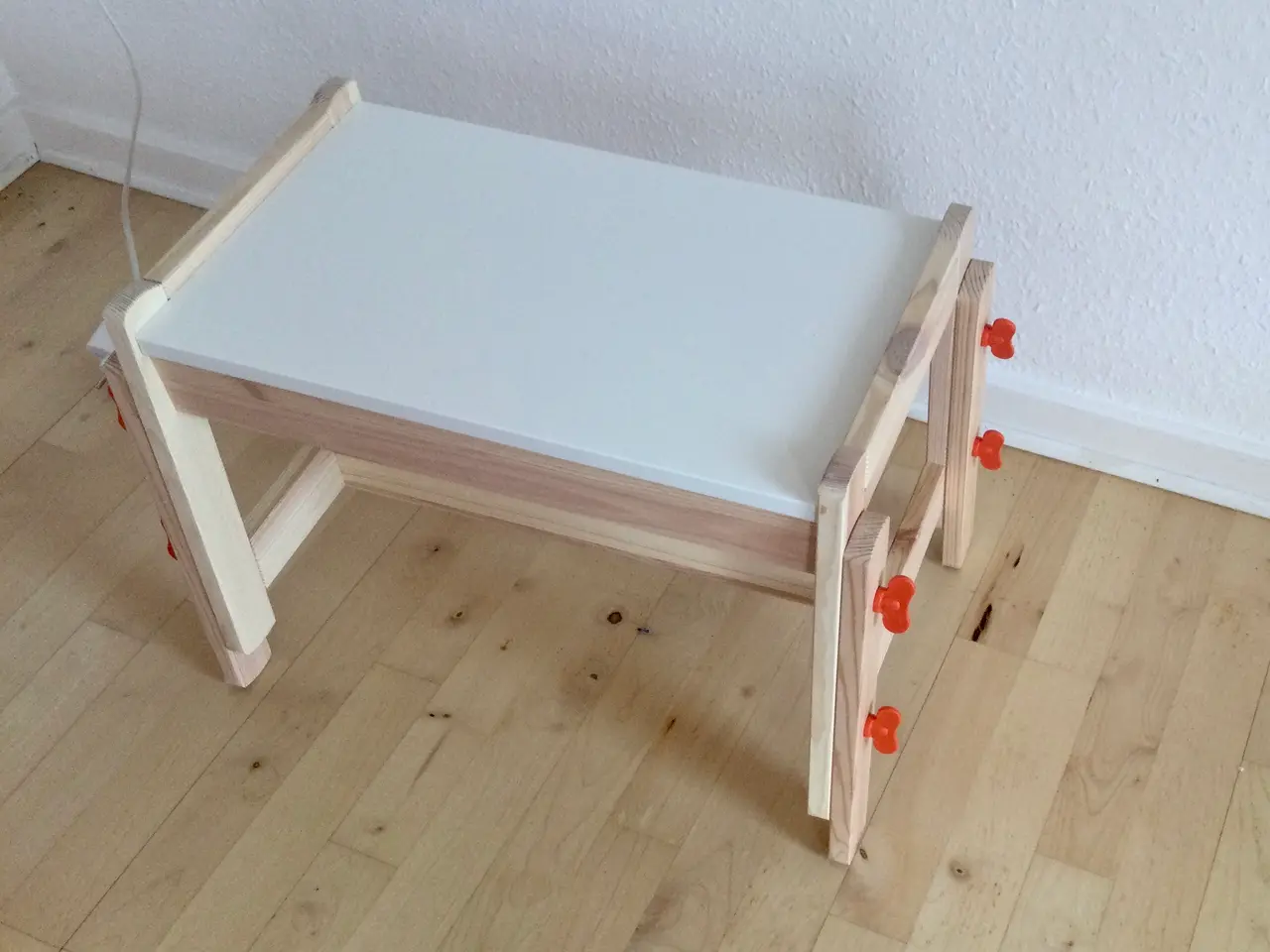 Billede 2 - Sidebord / sengebord / sofabord / børnebord