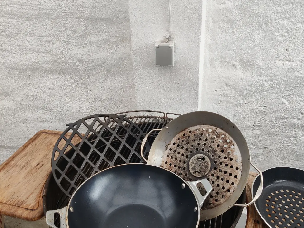 Billede 6 - Weber kuglegrill ø57 med 2 riste og masser af tilb