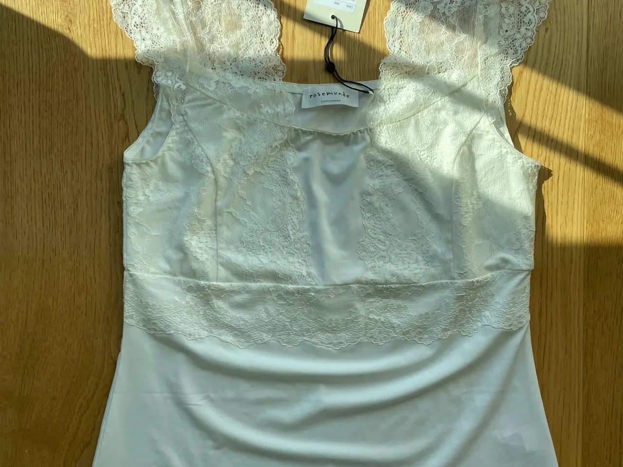 Billede 1 - Rosemunde blondetop