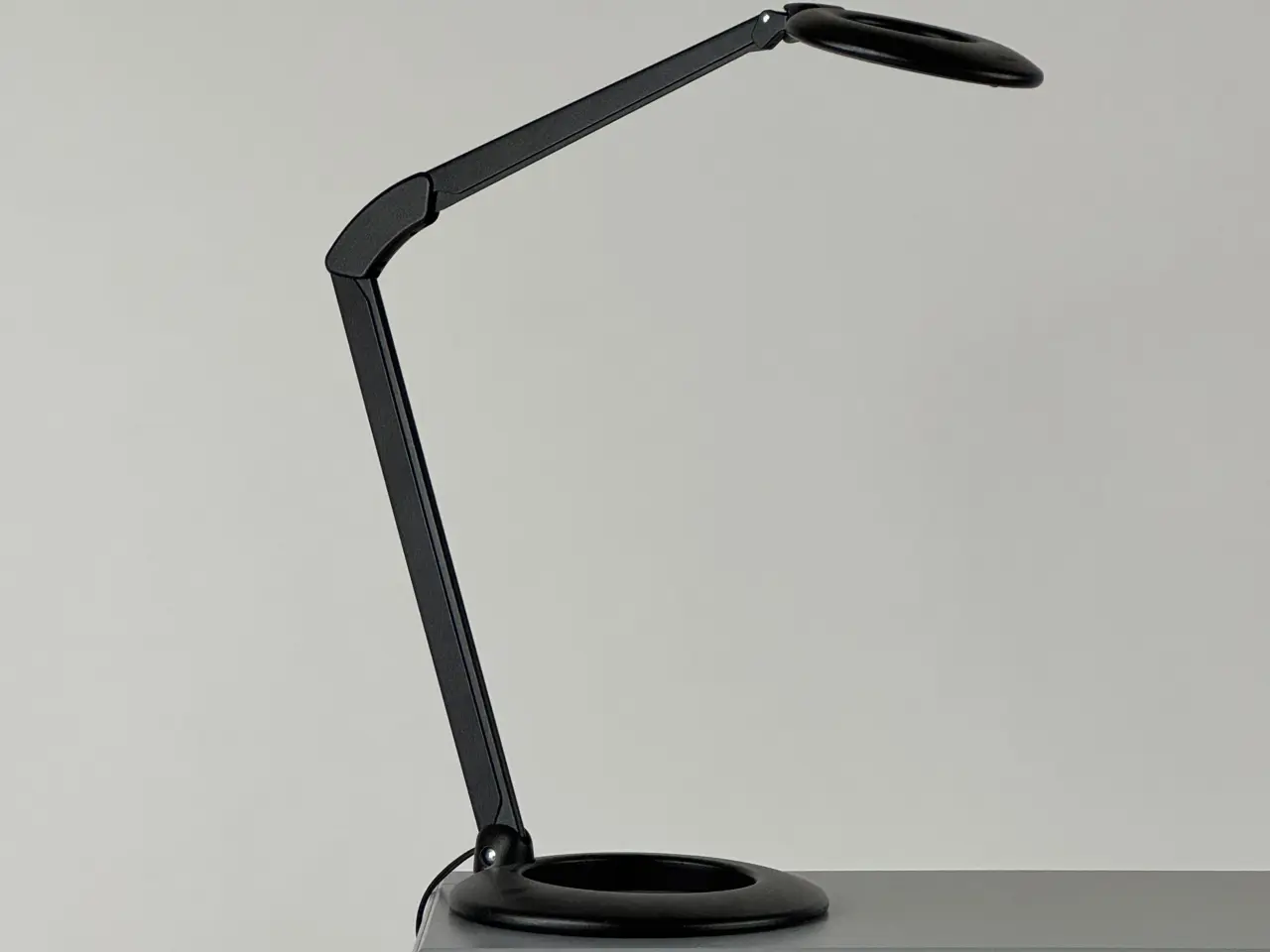 Billede 1 - Luxo Ovelo LED Bordlampe – Sort