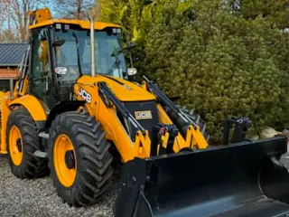 JCB 4CX Pro Dual Drive
