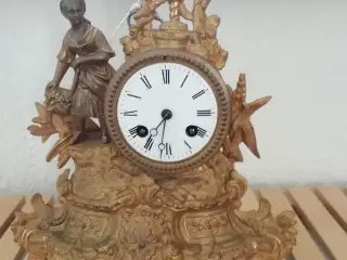 ANTIK KAMINUR
