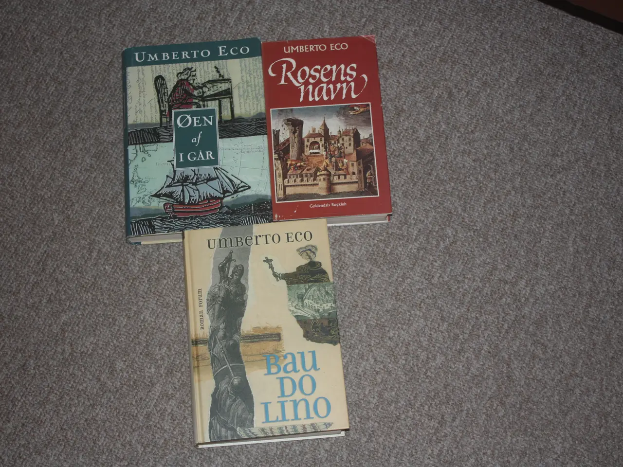 Billede 1 - Rosens navn af Umberto Eco