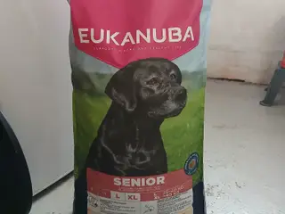 Eukanuba foder