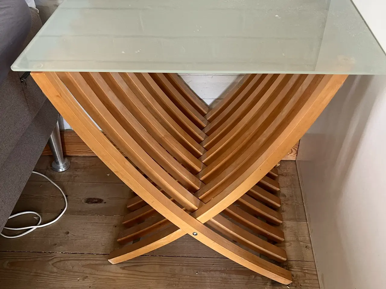 Billede 1 - Sengebord med glasplade