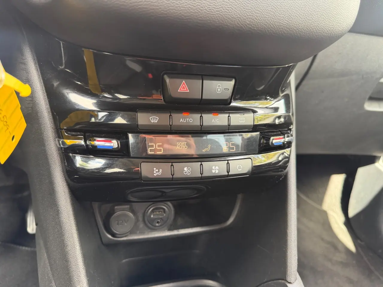 Billede 14 - Peugeot 208 1,6 BlueHDi 100 Chili Sky