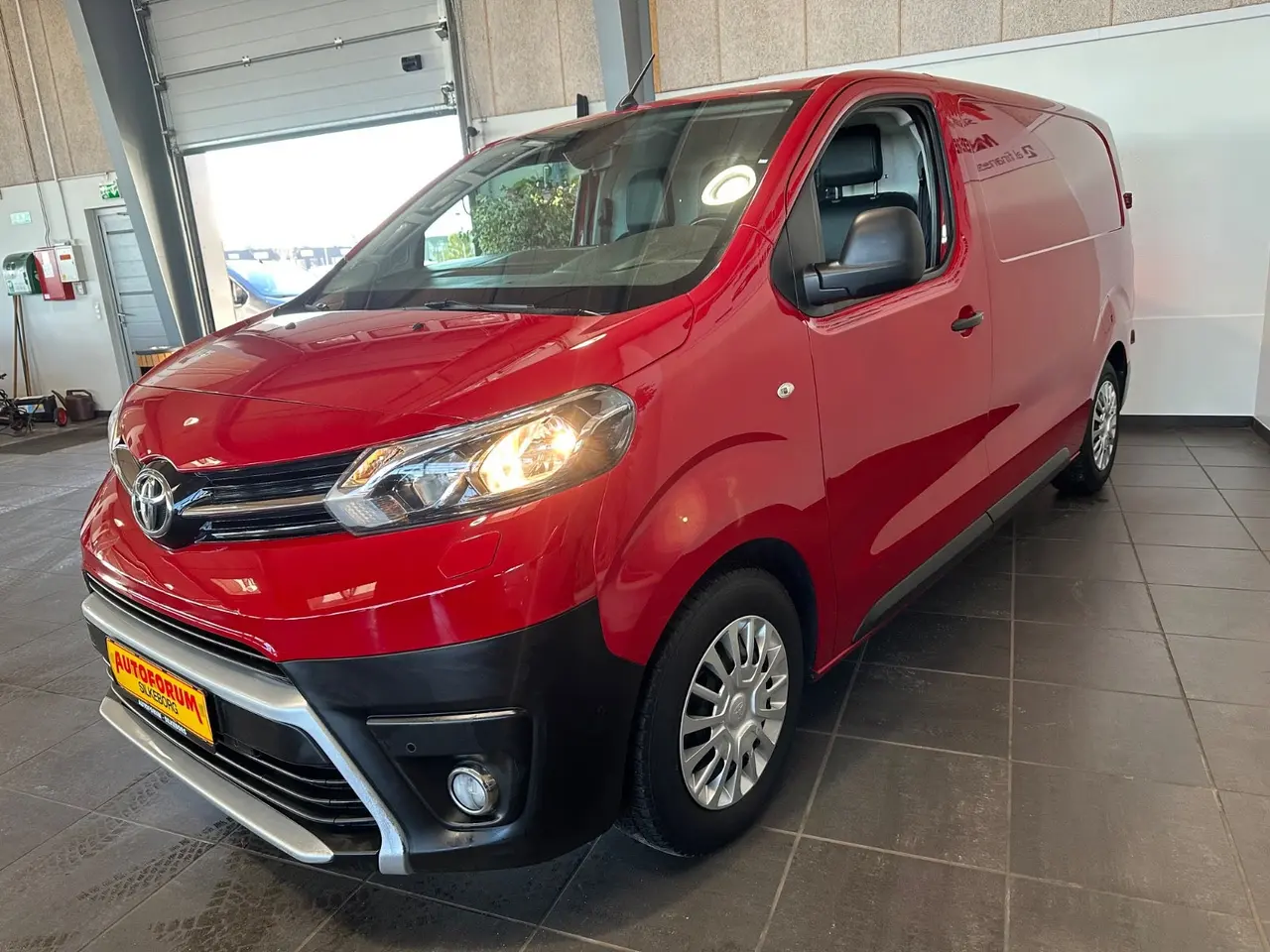 Billede 1 - Toyota ProAce 2,0 D 122 Medium Comfort Master aut.