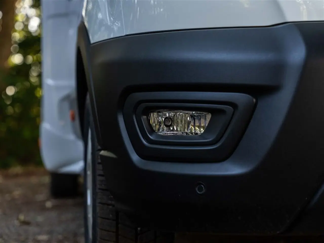 Billede 35 - 2027 - Benimar Sport 363 UP Automat gear - Dieselfyr - 12V kompressor køl - 200W solcelle