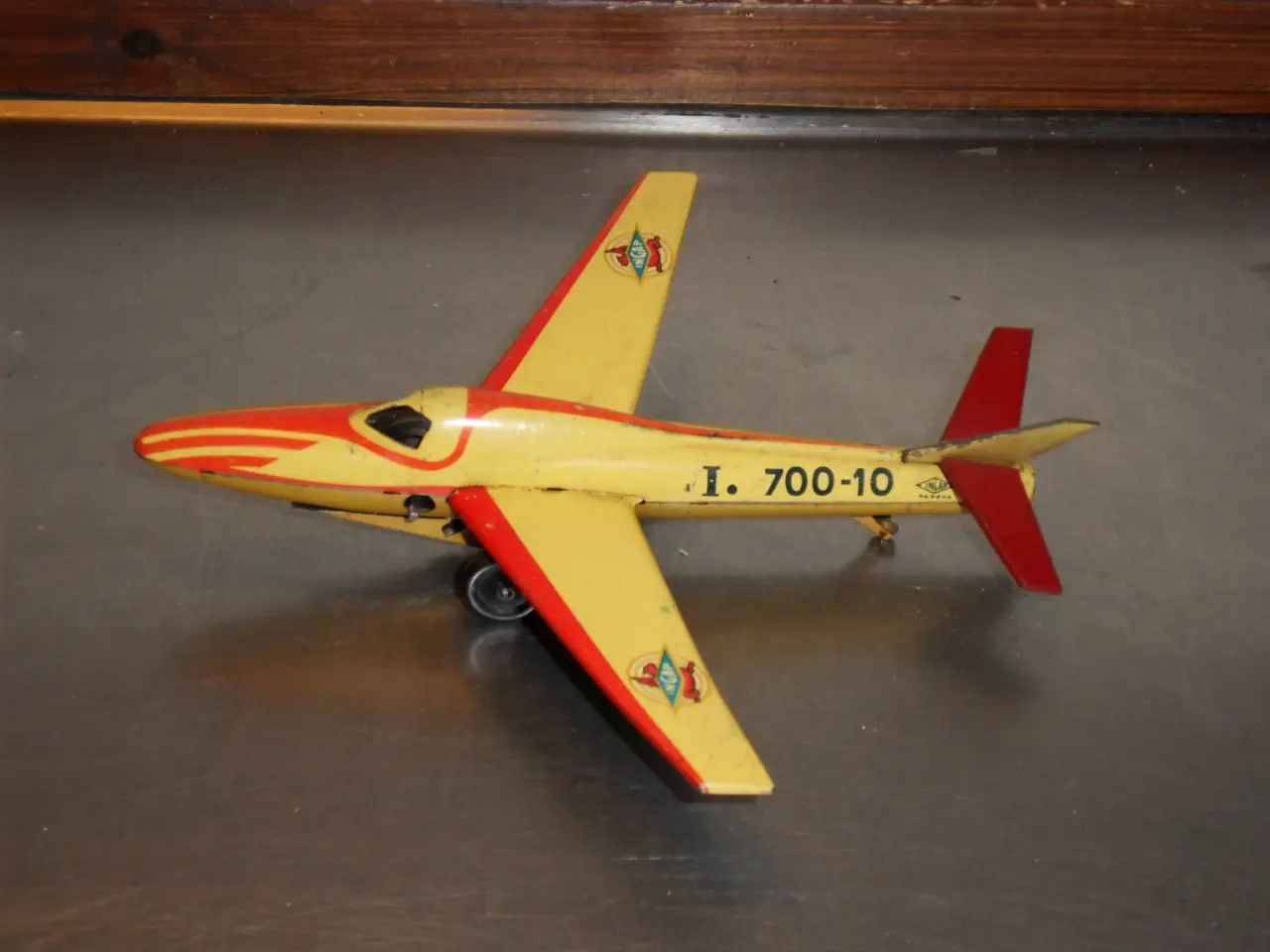 Billede 2 - BLIKLEGETØJ fra 1955. Fly-pistol-bil