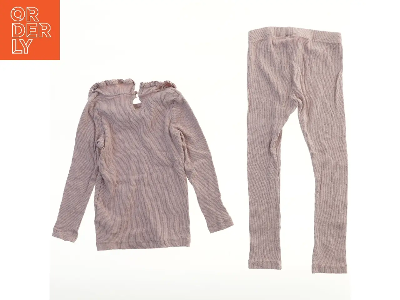 Billede 2 - Ribbet bluse og leggings sæt med flæser fra Name It (str. 104)