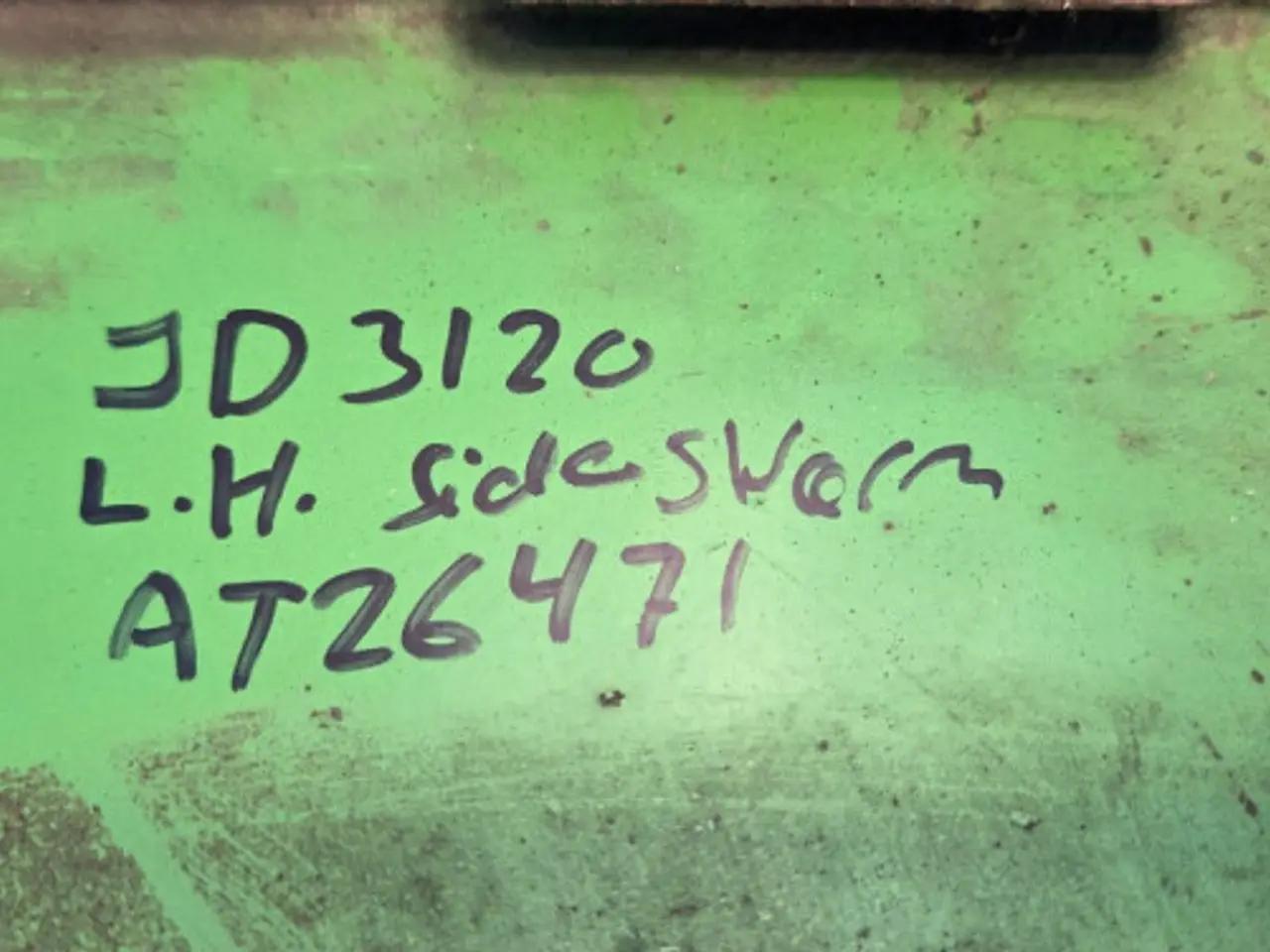 Billede 12 - John Deere 3120 Sideskærm L.  AT26471