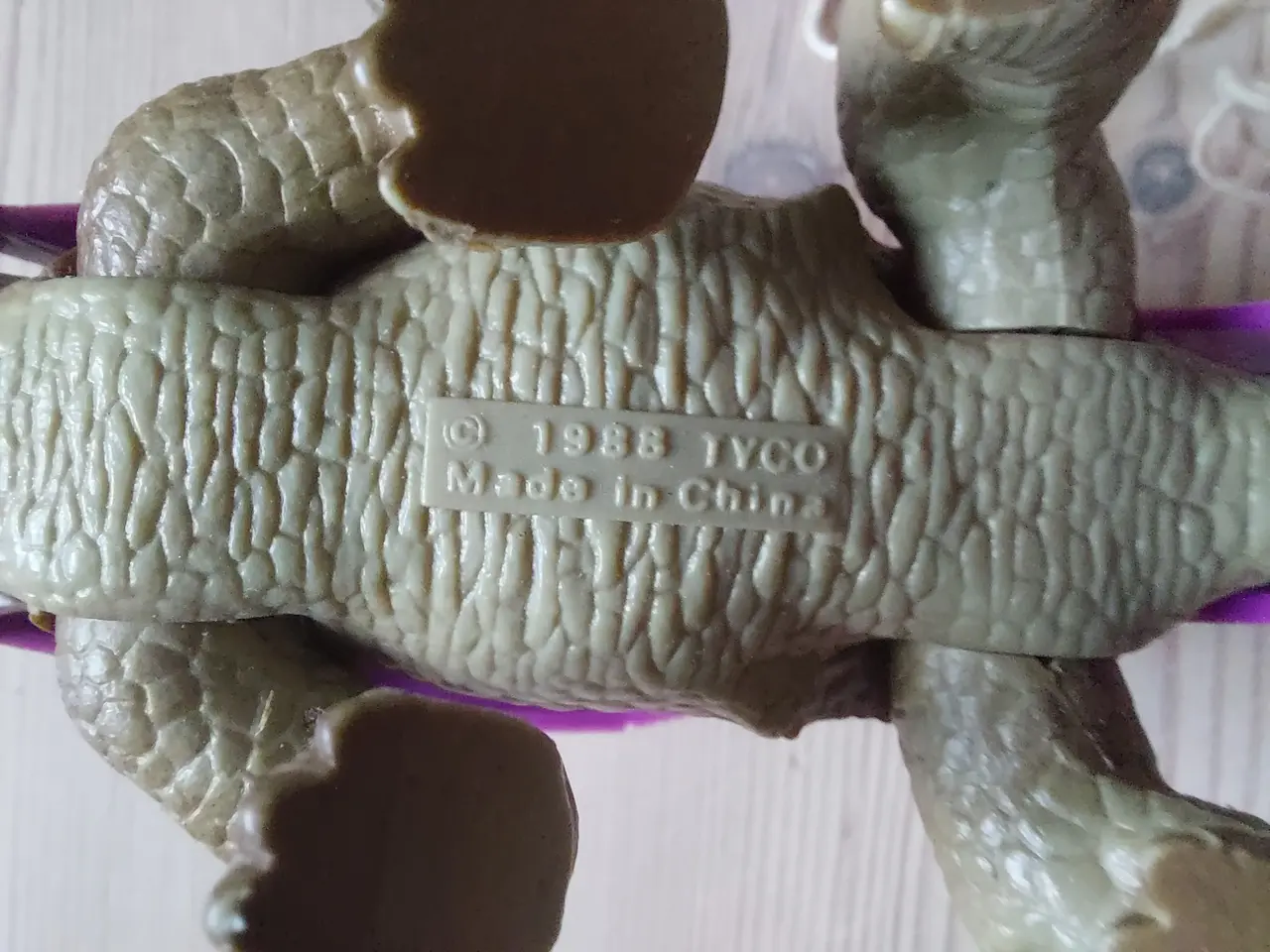 Billede 8 - Dino Rider - Placerias og figuren Skate