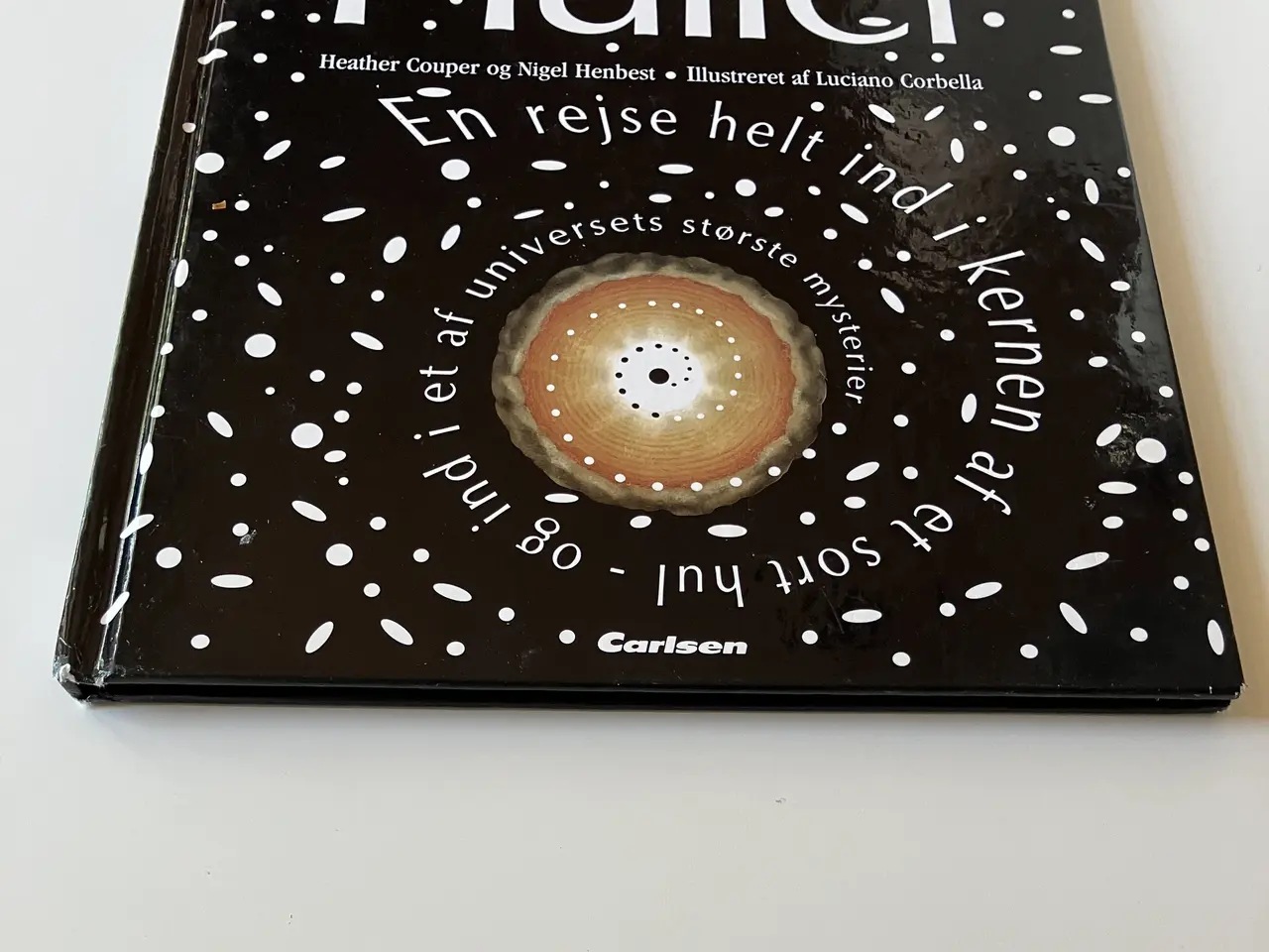 Billede 4 - Sorte huller. Af Heather Couper og Nigel Henbest
