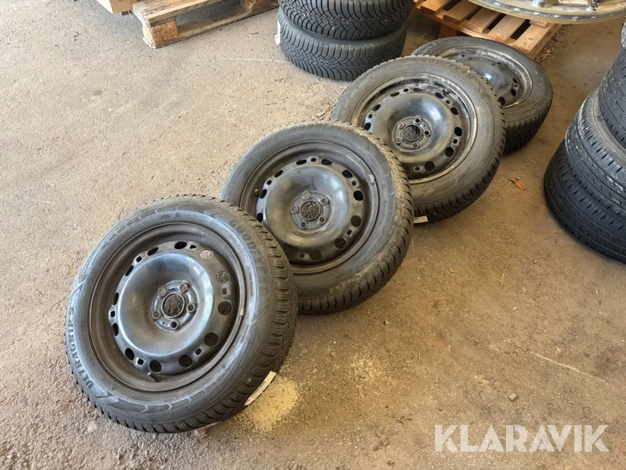 Billede 1 - Dæk på fælge Goodyear Ultragrip