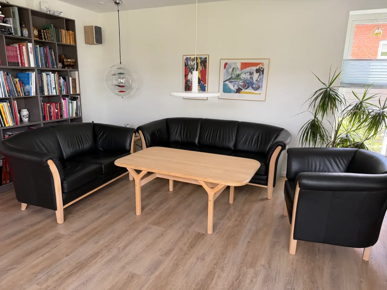 Billede 3 - Sort lædersofa sæt med 3 pers, 2 pers og lænestol