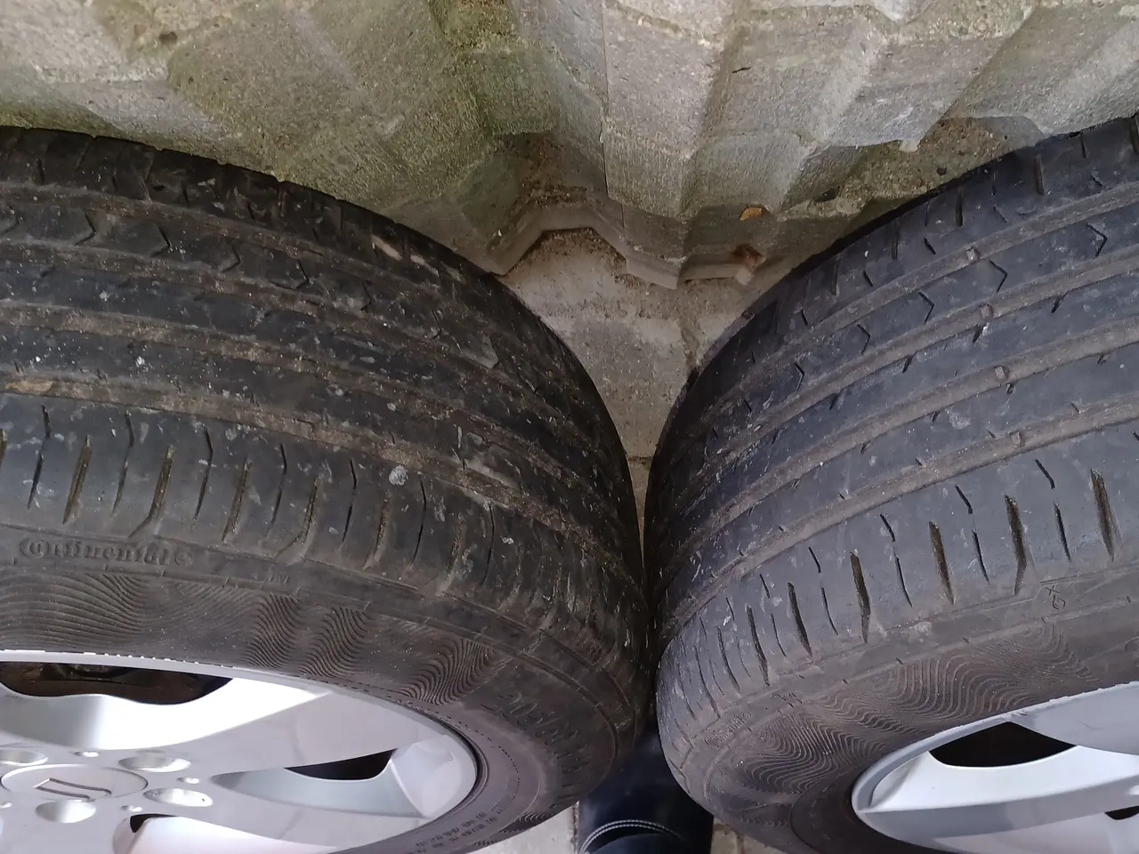 Billede 2 - VW alufælge med sommerdæk.