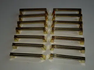 Møbelbeslag