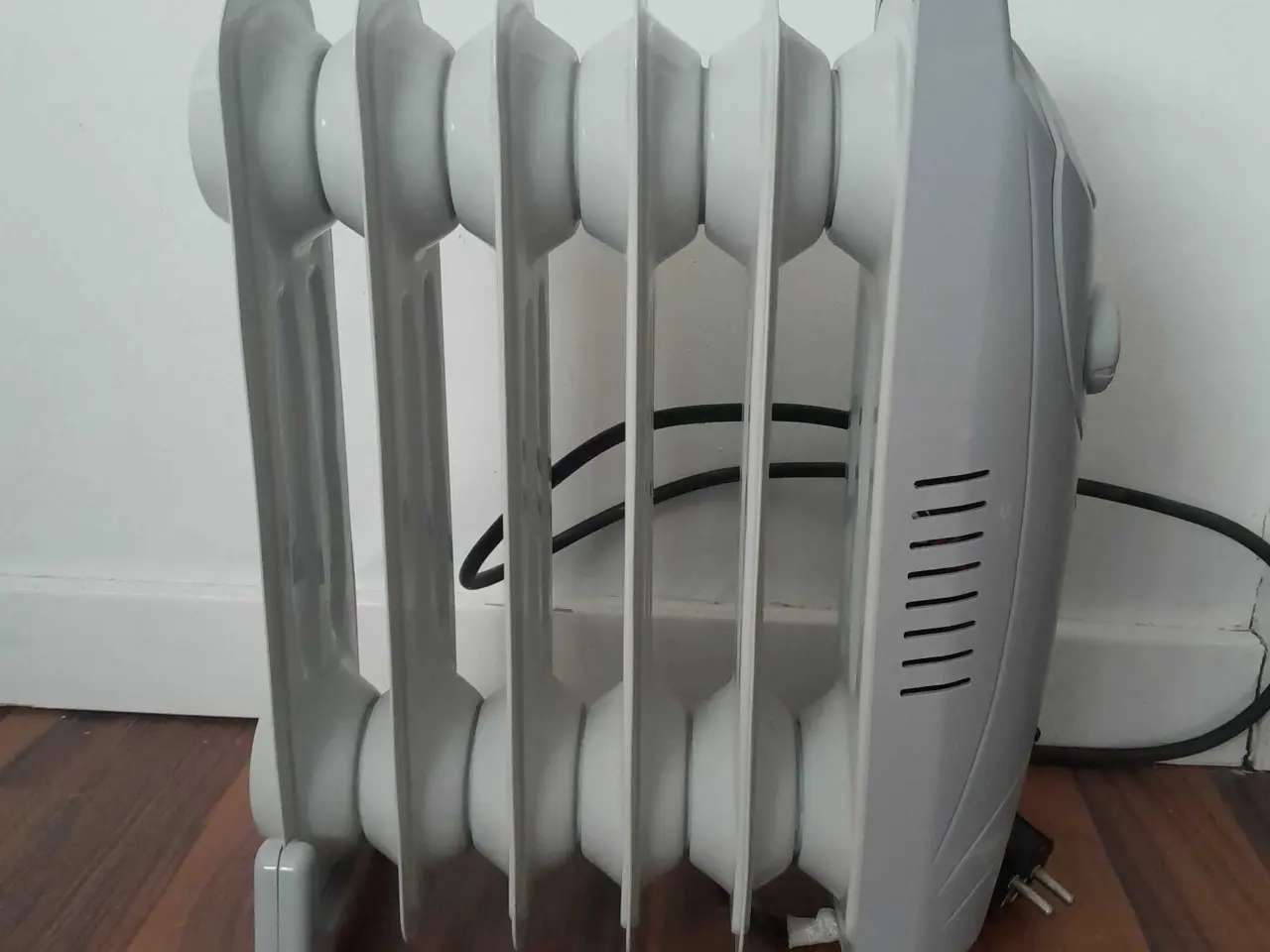 Billede 1 - Lille el radiator 