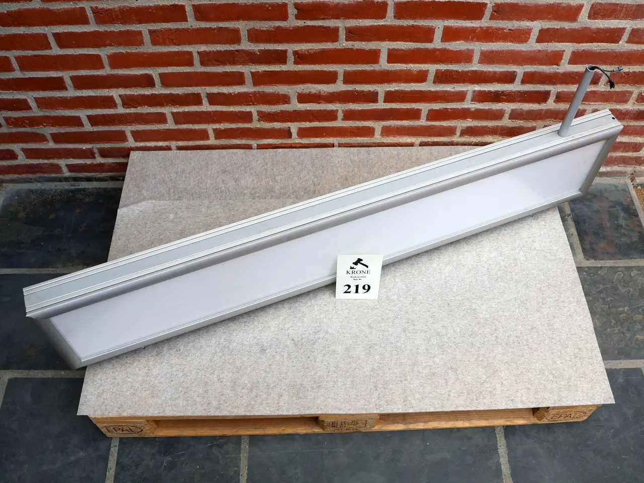 Billede 2 - Dobbeltsidet lysskilt
