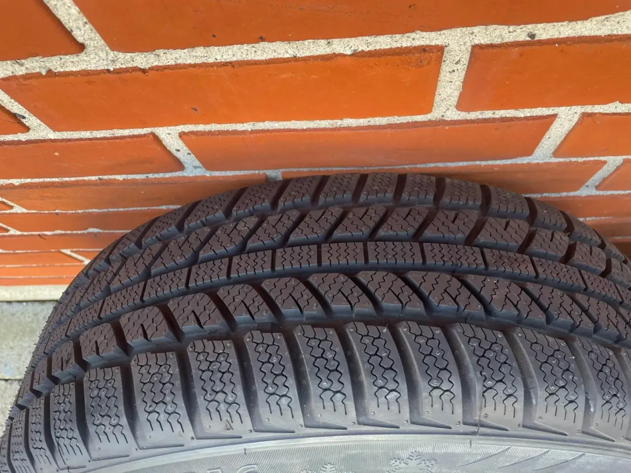 Billede 4 - 16 Originale Renault vinterhjul 5x114.3 ny dæk