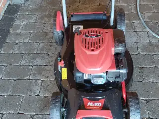 Al-ko selvkørende plæneklipper