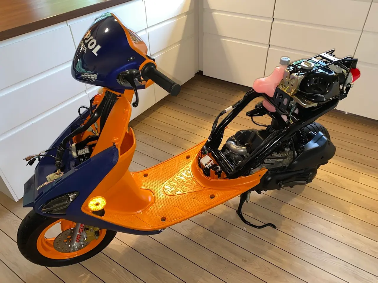 Billede 6 - Honda SFX Repsol ( i alt 298 km)